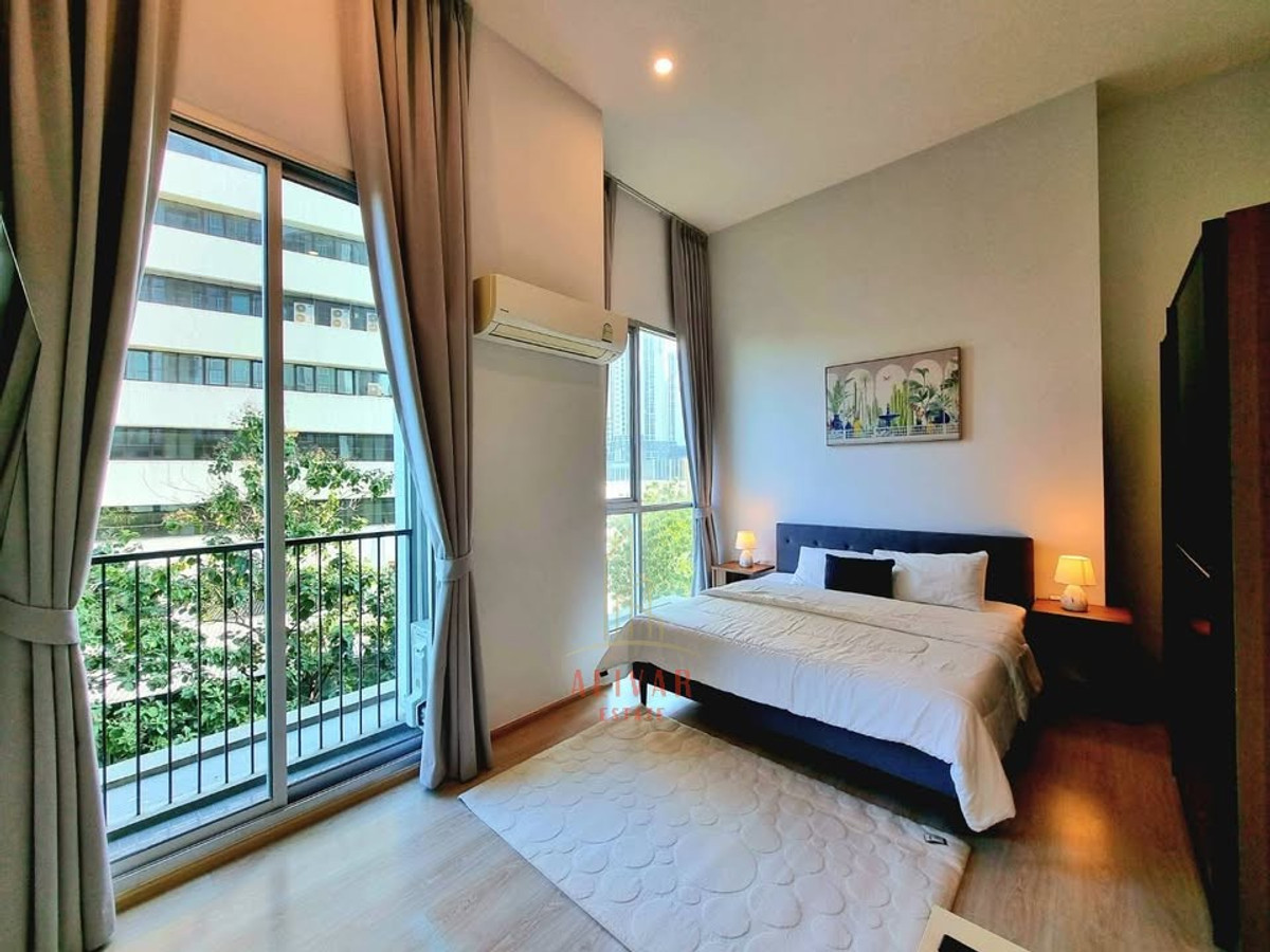 CondoRatchadapisek, Huaikwang, Suttisan : RC014126 Condo for rent/sale at Noble Revolve Ratchada 2, next to MRT, only 1 minute.