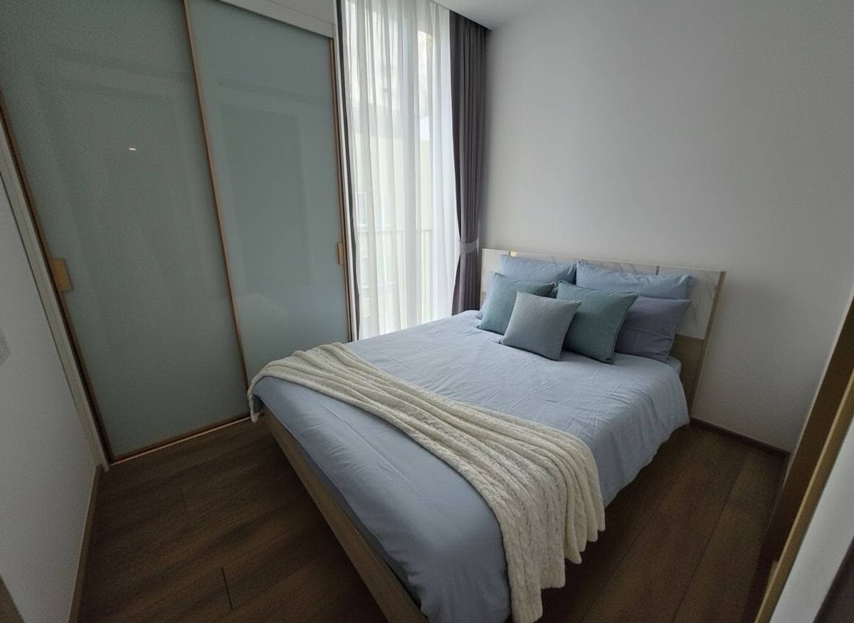 For RentCondoSukhumvit, Asoke, Thonglor : 🏙️ Noble BE 33 – Luxury Condo in the Heart of Sukhumvit
📍Near EMSPHERE | 🚆 Close to BTS Phrom Phong