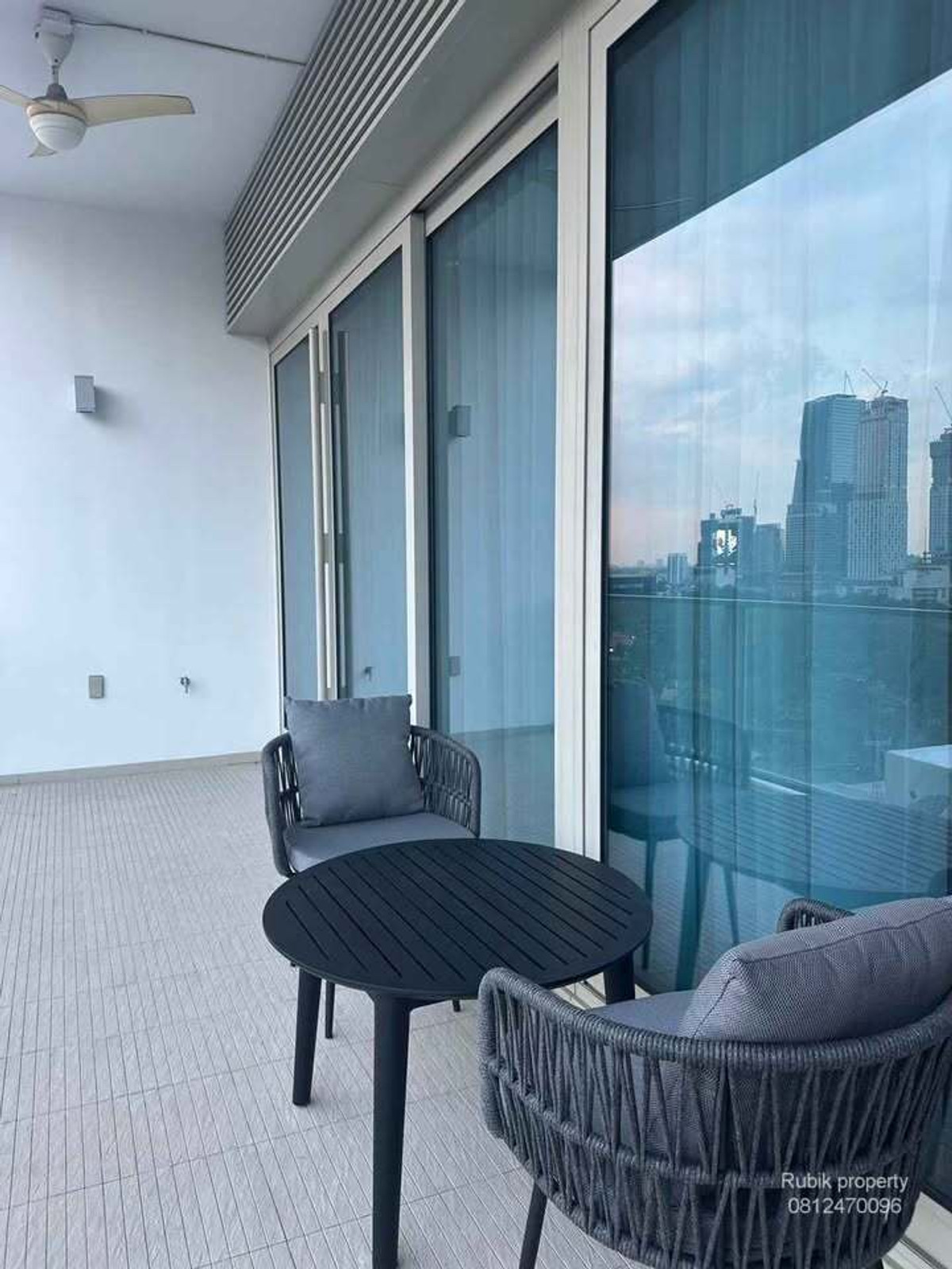 For RentCondoWitthayu, Chidlom, Langsuan, Ploenchit : 🔥 HOT DEAL in the heart of Ratchadamri | 185 Rajadamri | 3 Bed, large room 156 sq m, reduced to 140K RB1612 🏙 Big room, hard to find in the heart of the CBD