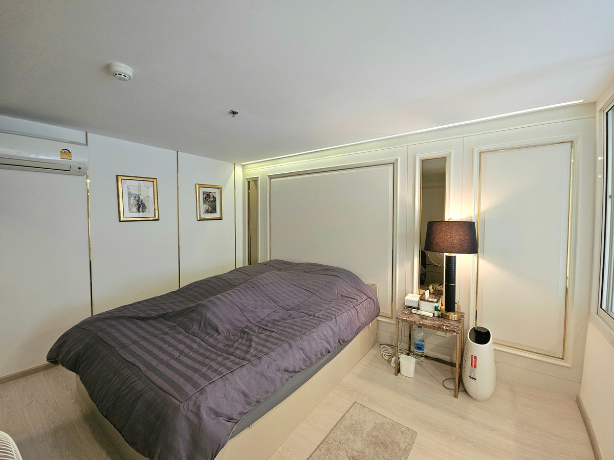 ขายคอนโดวิภาวดี ดอนเมือง หลักสี่ : ขายคอนโด Knightsbridge พหลโยธิน อินเตอร์เชนจ์ ขนาด 53.8 ตร.ม. ห้อง Duplex ใกล้ BTS 2 สาย