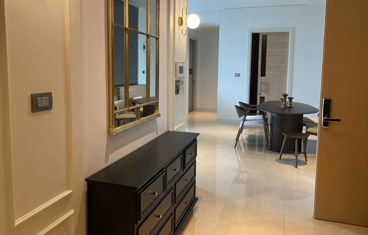 For RentCondoWitthayu, Chidlom, Langsuan, Ploenchit : Sindhorn Residence 150 sq.m. 中 日 Please add LINE ID @806qphgn o8415o5483