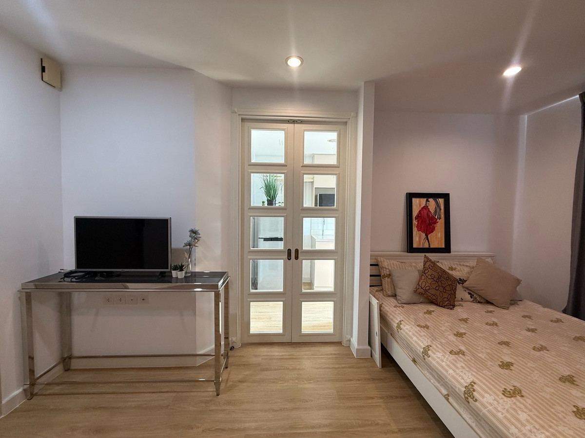 For RentCondoSiam Paragon ,Chulalongkorn,Samyan : ✨ For rent Ideo Q Chula - Samyan ✨💰 Rental price: 19,000 baht/month 💖 Studio size 24 sq m. 📞 Contact : Aomam (Agent) Tel./Line ID : 095-587-1692 WhatsApp : +66 95 587 1692