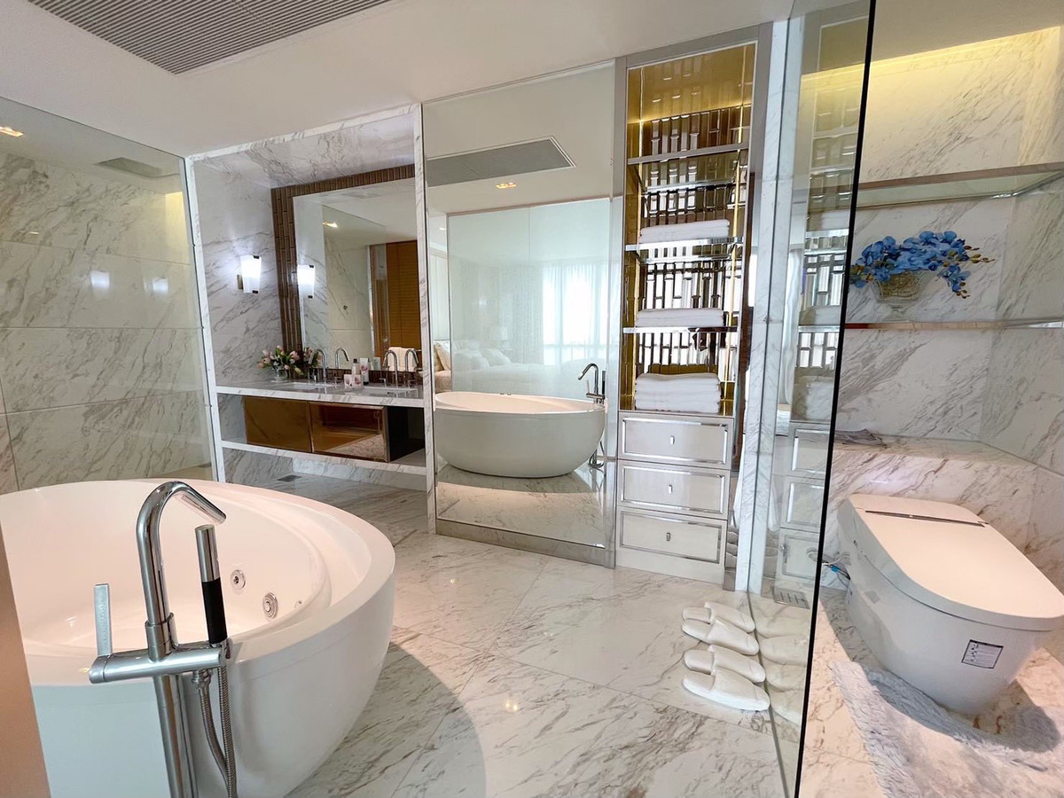 ขายคอนโดบางซื่อ วงศ์สว่าง เตาปูน : ขาย Ultra-Luxury Penthouse 333 Riverside Condominium