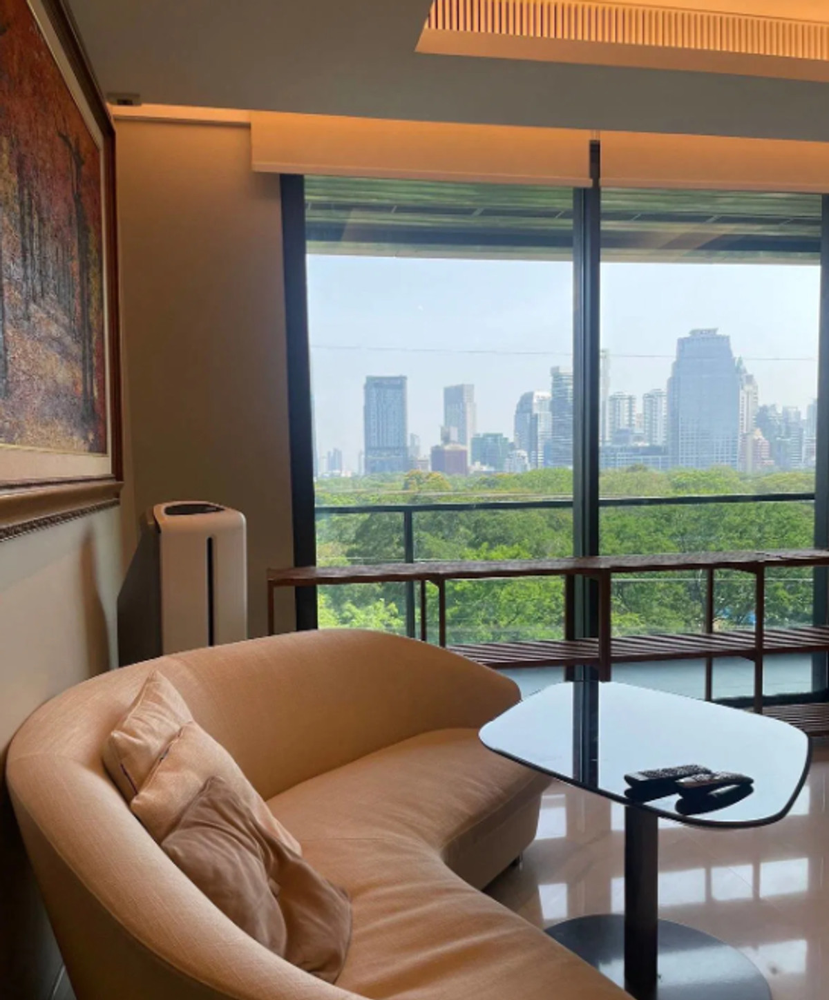 For RentCondoWitthayu, Chidlom, Langsuan, Ploenchit : Sindhorn Tonson 86 sqm. 中 日 Please add LINE ID @806qphgn o8415o5483