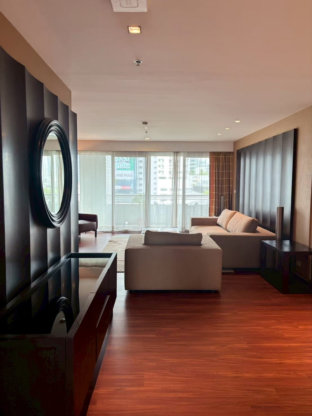 ให้เช่าสุขุมวิท อโศก ทองหล่อ : Park Thonglor Tower 2 BR+ Study room Special price 96,000 