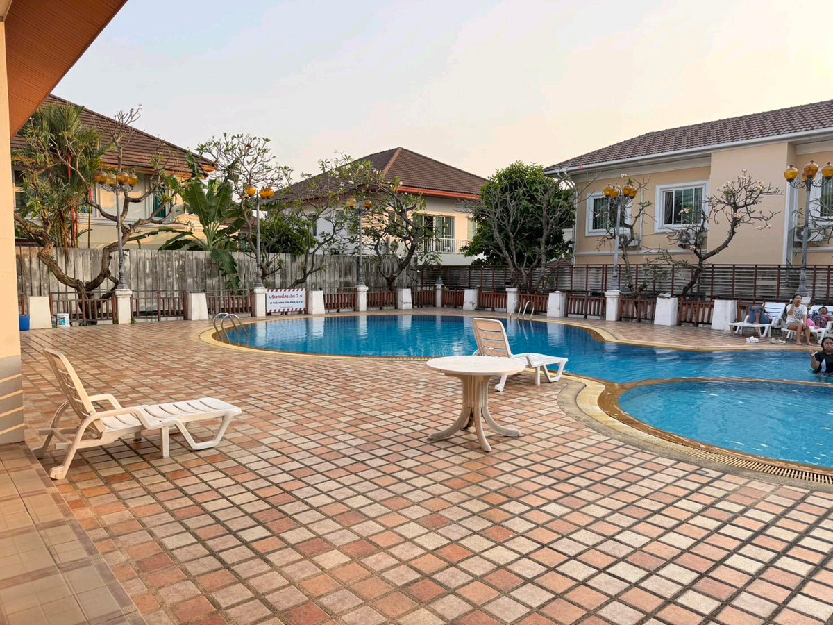 ขายบ้านเอกชัย บางบอน : บ้านเดี่ยวในโครงการ แกรนด์รอยัลนิศาชล สาทร