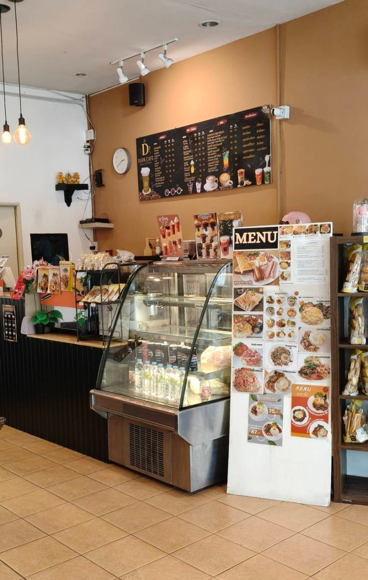 เซ้งร้านค้า/ตลาดนัดบางซื่อ วงศ์สว่าง เตาปูน : เซ้งร้านด่วน ลาดพร้าว101 เพียง 190000 บ ได้คืน 54,000 บ คนผ่านเยอะ ลูกค้าออฟฟิศเพียบ ติดกับ ก๋วยเตี๋ยวเรือปอประทีป (ร้านดัง)