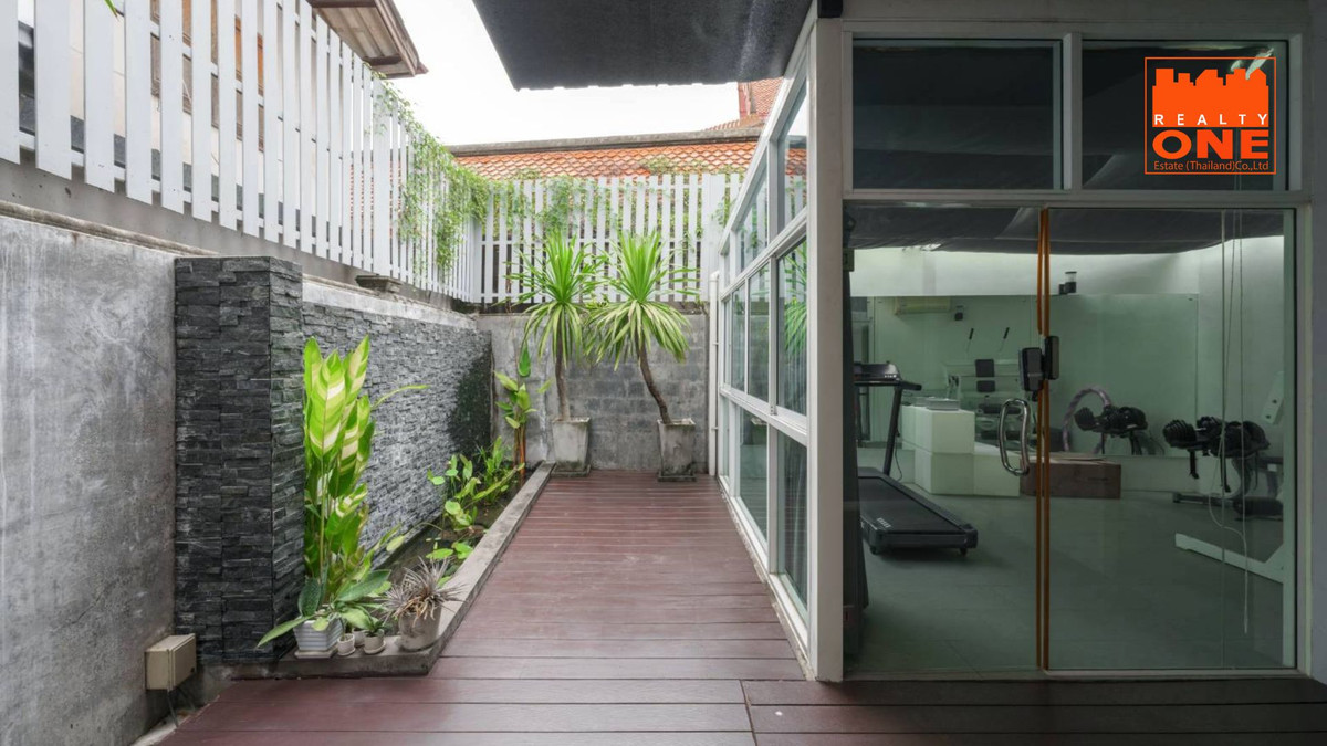 ขายทาวน์โฮมเกษตร นวมินทร์ ลาดปลาเค้า : ขายด่วน Rare Item! The iBox เกษตร-นวมินทร์ พื้นที่ 42 ตร.ว. ทาวน์โฮมหลังมุม ใหญ่เท่าบ้านเดี่ยว ตกแต่งหรู พร้อมอยู่ทันที!