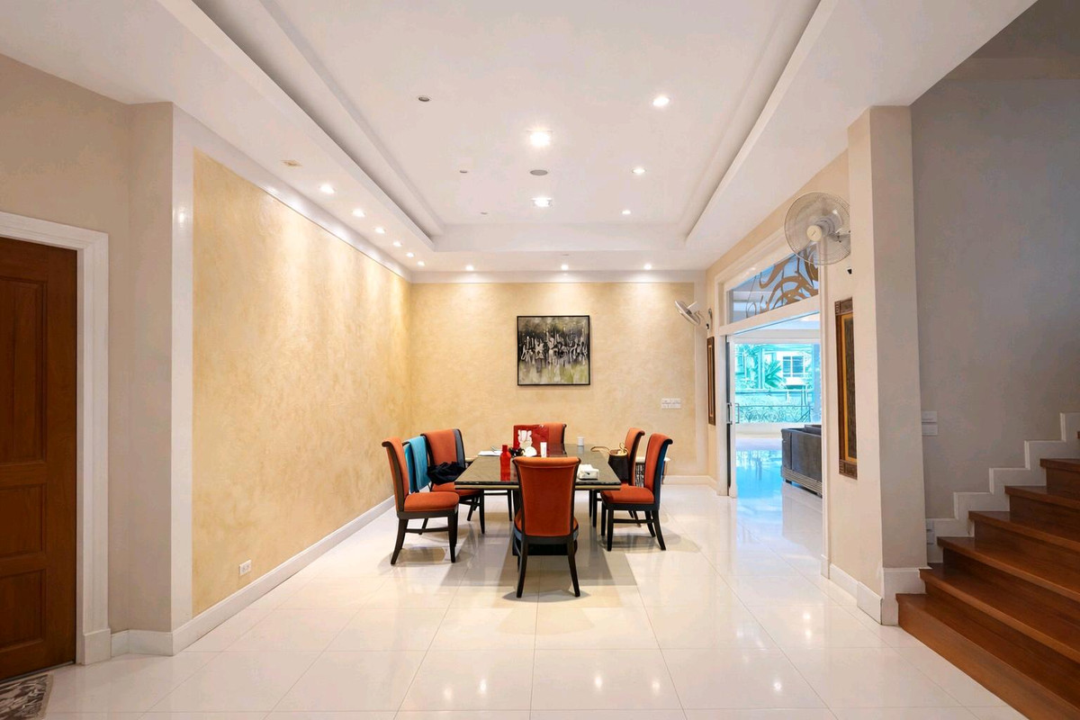 ขายบ้านเอกชัย บางบอน : บ้านเดี่ยวในโครงการ แกรนด์รอยัลนิศาชล สาทร