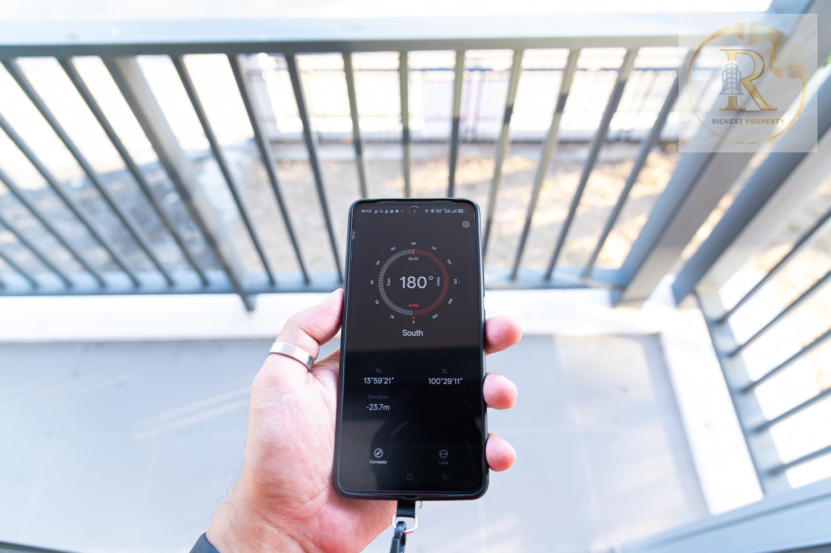 For SaleHousePathum Thani,Rangsit, Thammasat : House for sale 𝐌𝐎𝐃𝐈 𝐕𝐈𝐋𝐋𝐀 New Ratchaphruek Road, Khao Yai feel, whoever gets it is very worthwhile. The owner bought it and has never lived in it.