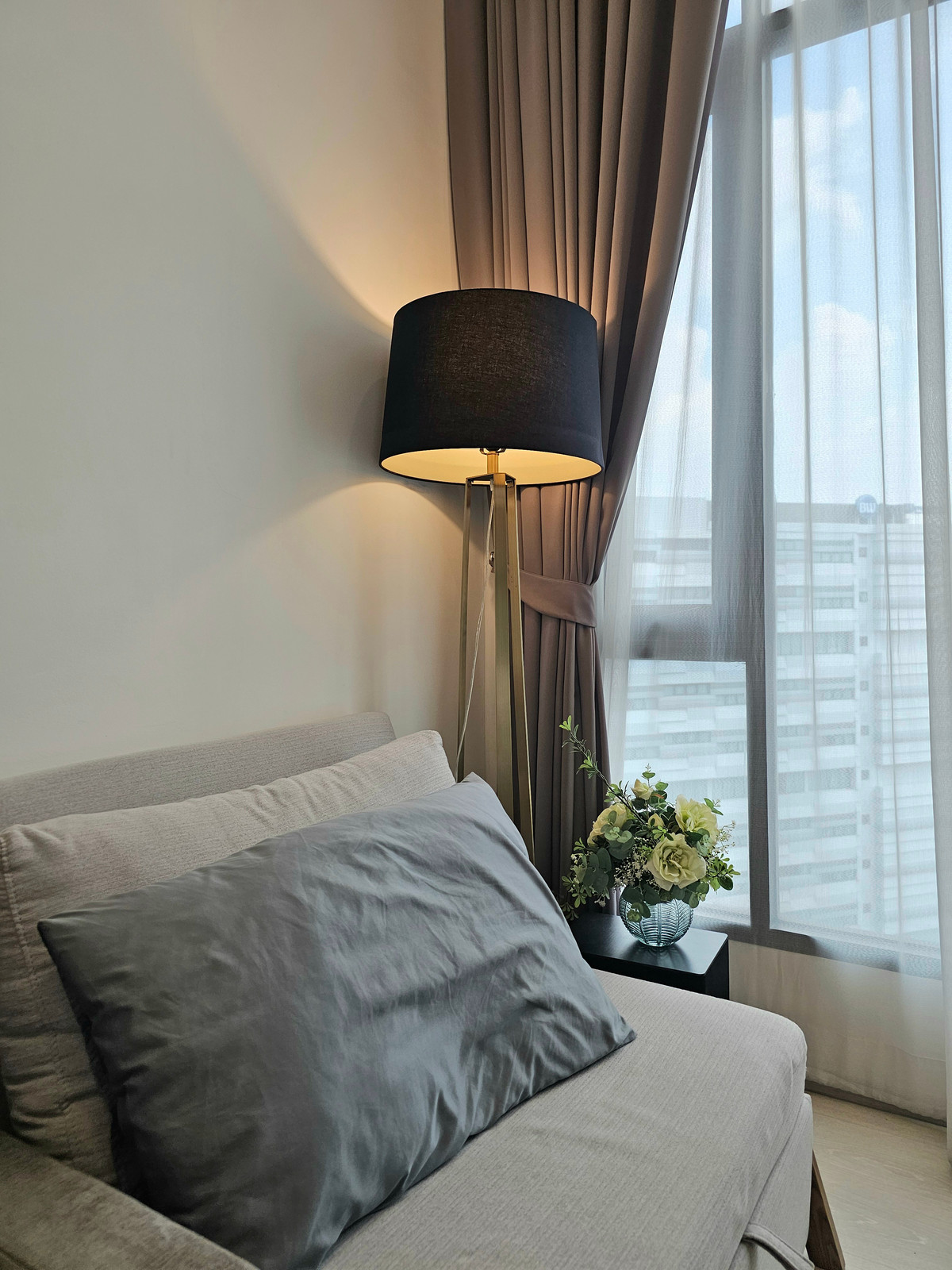 ขายคอนโดวิภาวดี ดอนเมือง หลักสี่ : ขายคอนโด Knightsbridge พหลโยธิน อินเตอร์เชนจ์ ขนาด 53.8 ตร.ม. ห้อง Duplex ใกล้ BTS 2 สาย