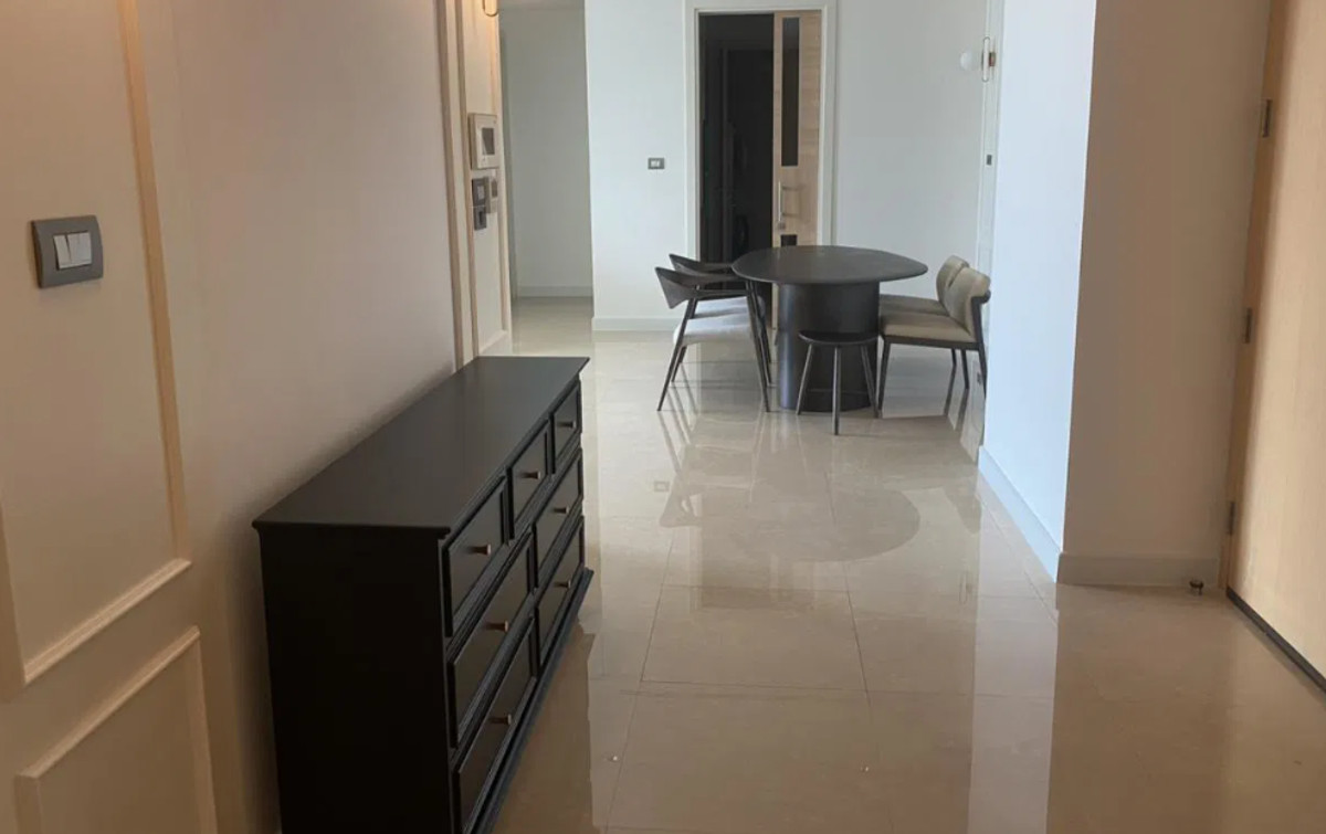 For RentCondoWitthayu, Chidlom, Langsuan, Ploenchit : Sindhorn Residence 150 sq.m. 中 日 Please add LINE ID @806qphgn o8415o5483