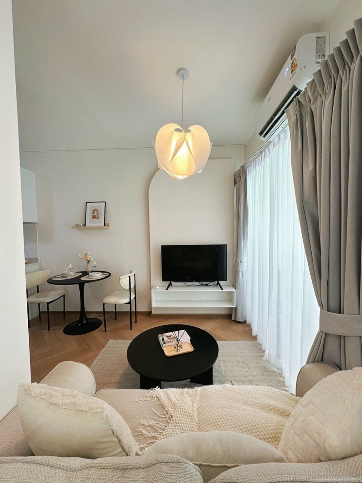 ขายคอนโดพระราม 9 เพชรบุรีตัดใหม่ RCA : 📣 Owner Post | ยินดีรับเอเจ้น ราคาเพียง2.99ลบ ห้อง48sqm Pool Access ฟีลพูลวิลล่า ติดสระว่ายน้ำ ขายคอนโดรีโนเวทใหม่สวย พร้อมอยู่ 💰 A Space Asoke Ratchada