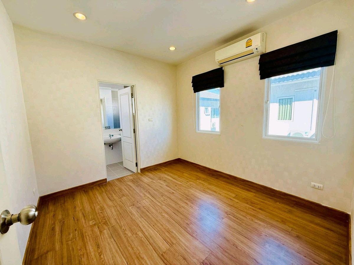 For RentHouseRathburana, Suksawat : ✨ Single house, new condition, close to the city, complete functions, suitable for living & Work From Home ✨  Vacant house, ready to move in.
