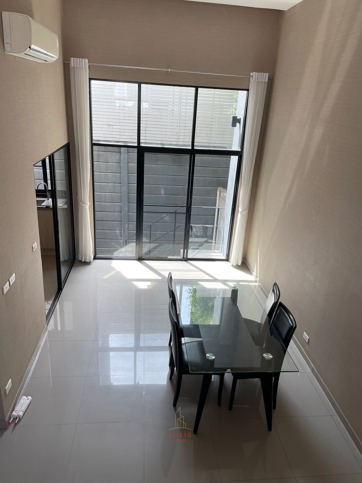 ให้เช่าทาวน์โฮมพัฒนาการ ศรีนครินทร์ : RH014526 ให้เช่า ทาวน์โฮม 3.5 ชั้น 3 ห้องนอน รีโนเวทใหม่ at Arden Pattanakarn ซอยพัฒนาการ 20