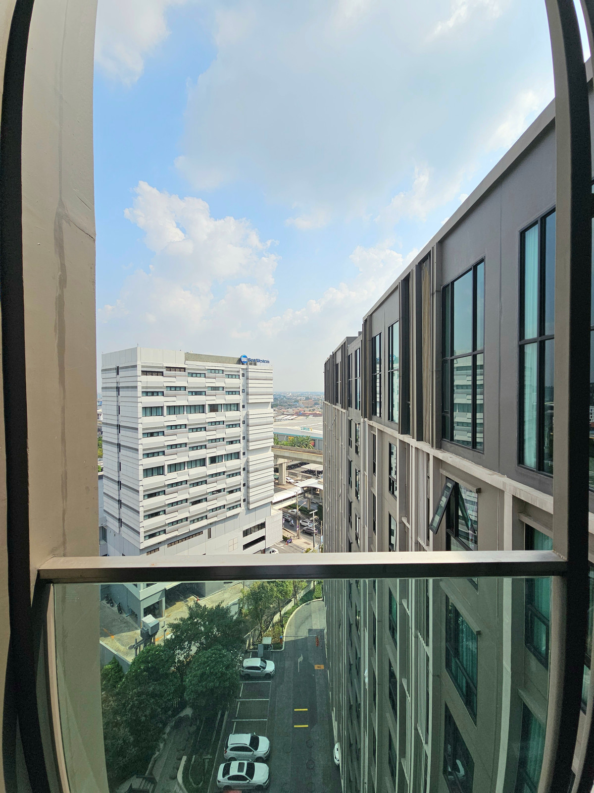 ขายคอนโดวิภาวดี ดอนเมือง หลักสี่ : ขายคอนโด Knightsbridge พหลโยธิน อินเตอร์เชนจ์ ขนาด 53.8 ตร.ม. ห้อง Duplex ใกล้ BTS 2 สาย