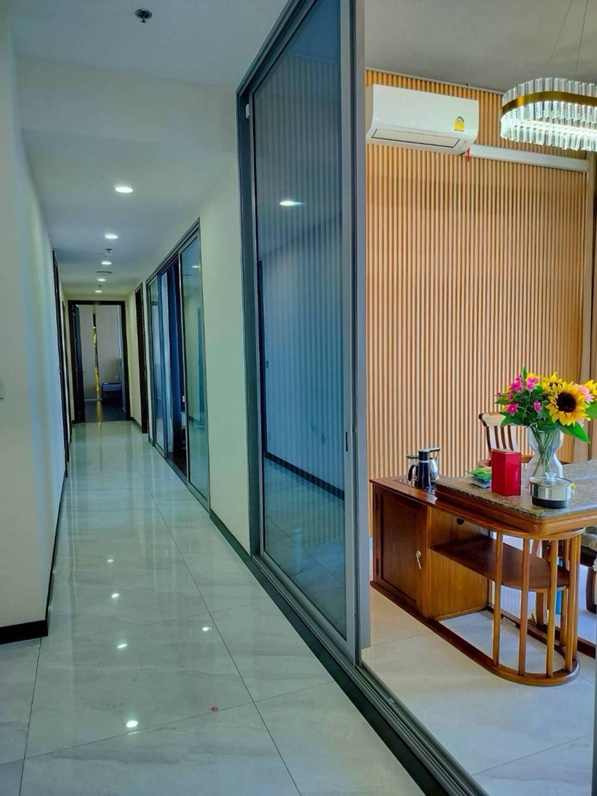 ให้เช่าคอนโดอ่อนนุช อุดมสุข : 🏙 Penthouse หรูให้เช่า | Whizdom Inspire สุขุมวิท 101/1ชั้น 46 • พื้นที่ 240 ตร.ม. • วิวแม่น้ำสวย4 ห้องนอน | 4 ห้องน้ำ | ห้องแม่บ้านLiving Room ใหญ่ + ห้องอเนกประสงค์📍 500 ม. จาก BTS ปุณณวิถีติดห้าง True Digital Park