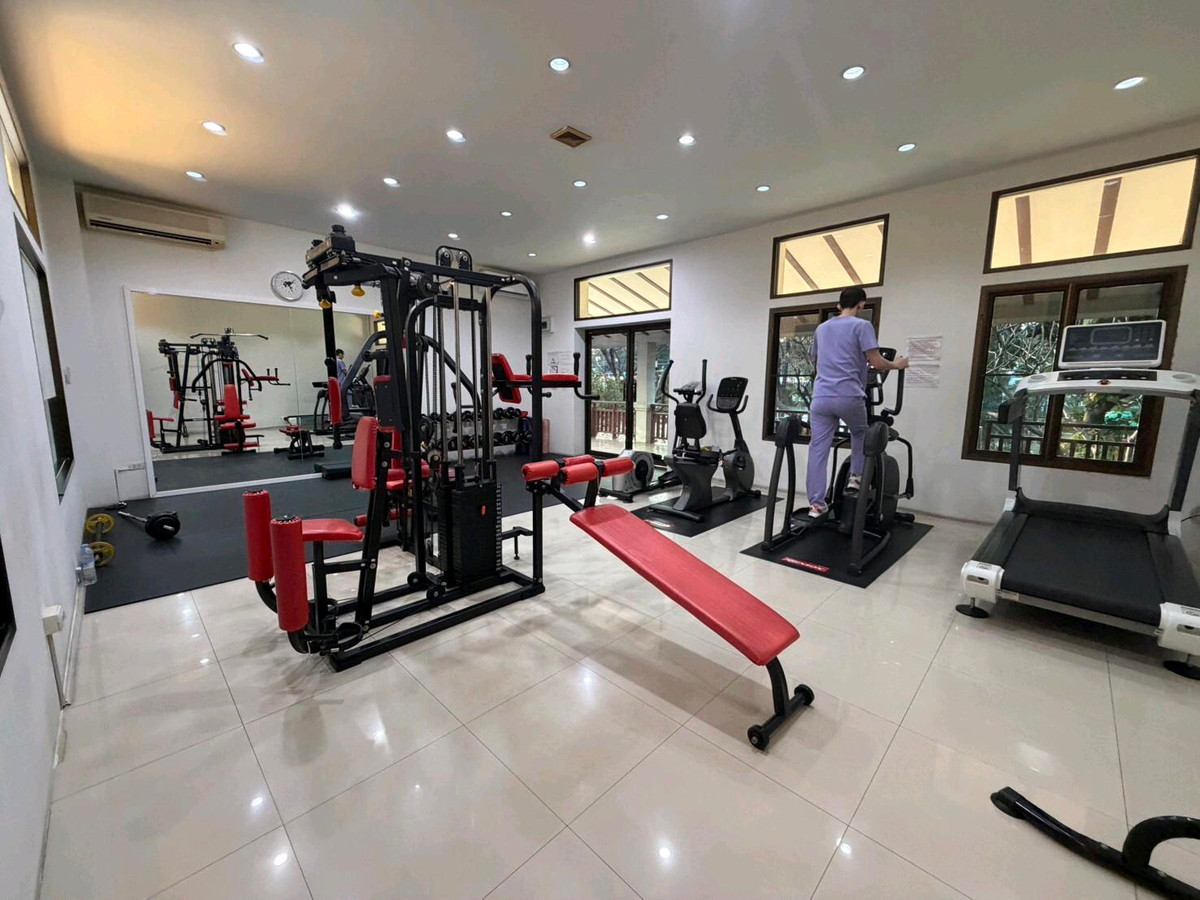 ขายบ้านเอกชัย บางบอน : บ้านเดี่ยวในโครงการ แกรนด์รอยัลนิศาชล สาทร