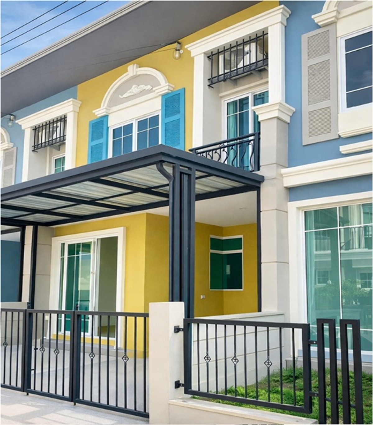 For RentTownhomePathum Thani,Rangsit, Thammasat : Future Park Rangsit 1.2km Rangsit Klong1 For Sale and Rent 2 story townhouse 3bed 2bathr Pathumvej H