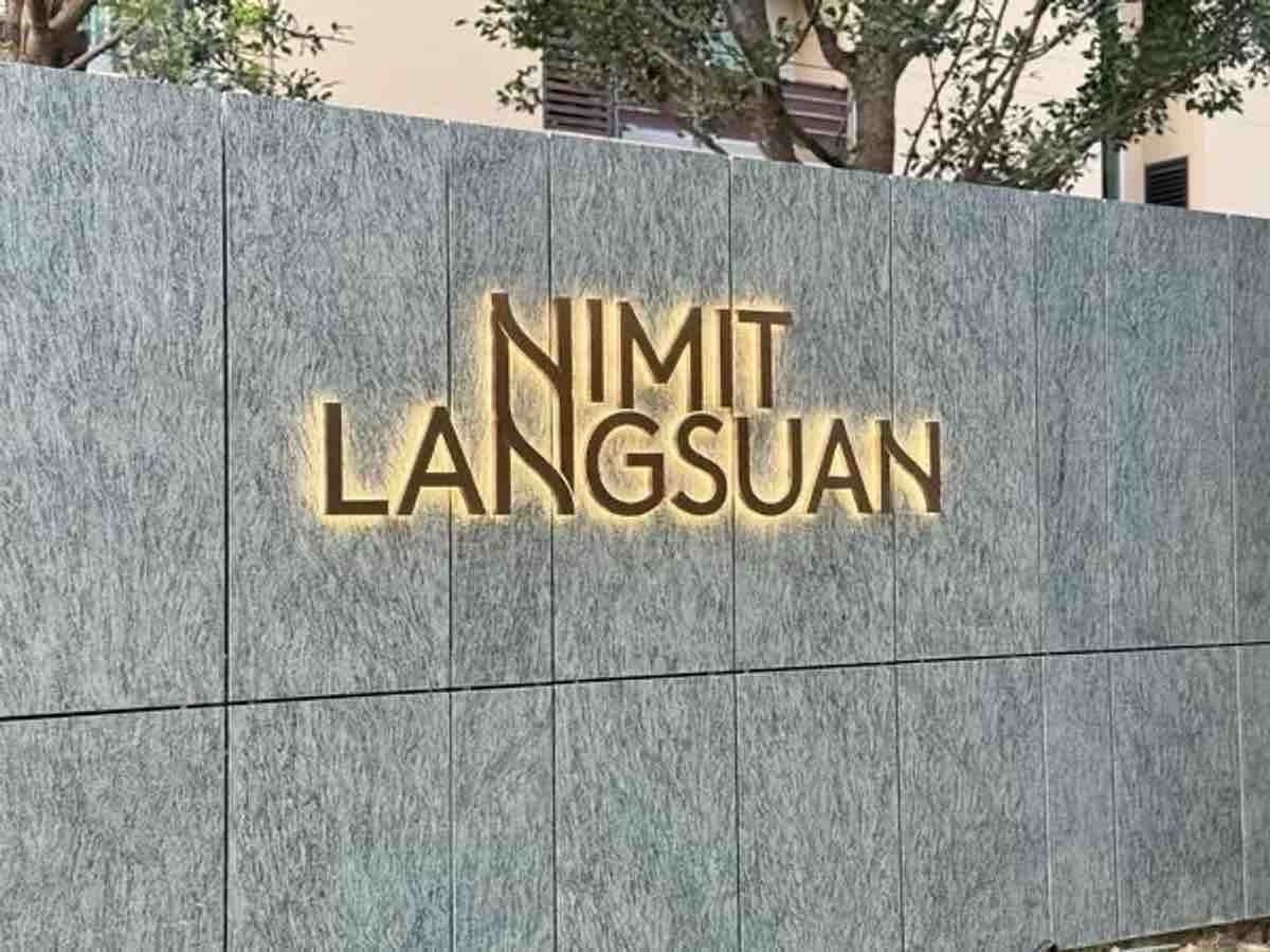 ขายดาวน์คอนโดวิทยุ ชิดลม หลังสวน : 2 bed best price to sell before transfer at Nimit Langsuan