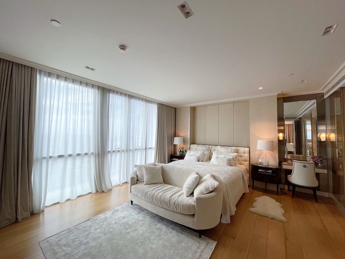 ขายคอนโดบางซื่อ วงศ์สว่าง เตาปูน : ขาย Ultra-Luxury Penthouse 333 Riverside Condominium