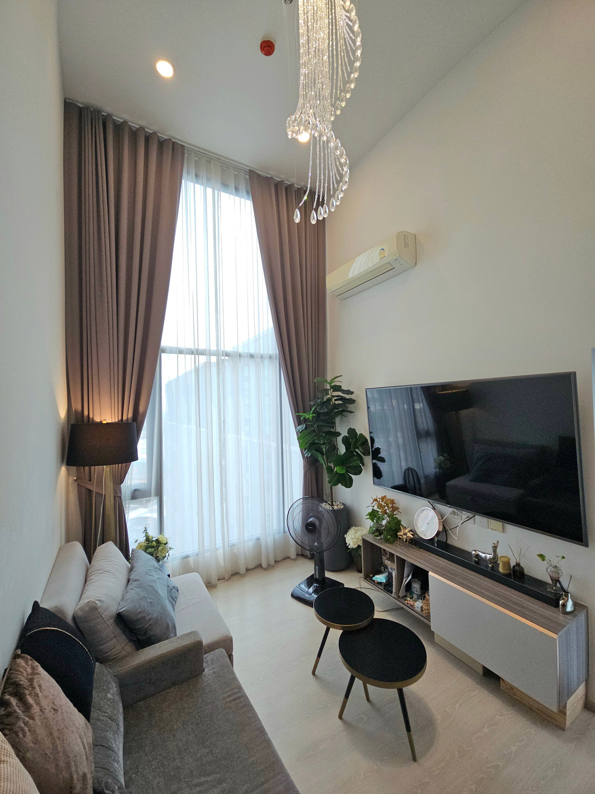 ขายคอนโดวิภาวดี ดอนเมือง หลักสี่ : ขายคอนโด Knightsbridge พหลโยธิน อินเตอร์เชนจ์ ขนาด 53.8 ตร.ม. ห้อง Duplex ใกล้ BTS 2 สาย