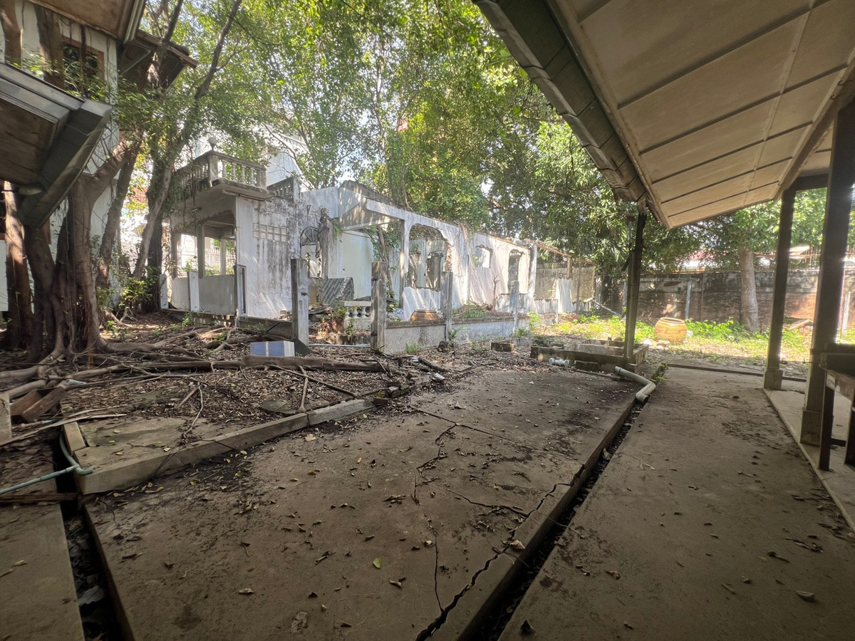 ขายบ้านอารีย์ อนุสาวรีย์ : ขายบ้านพร้อมที่ดินแปลงใหญ่ พหลโยธิน ซอย 9 ใจกลางอารีย์