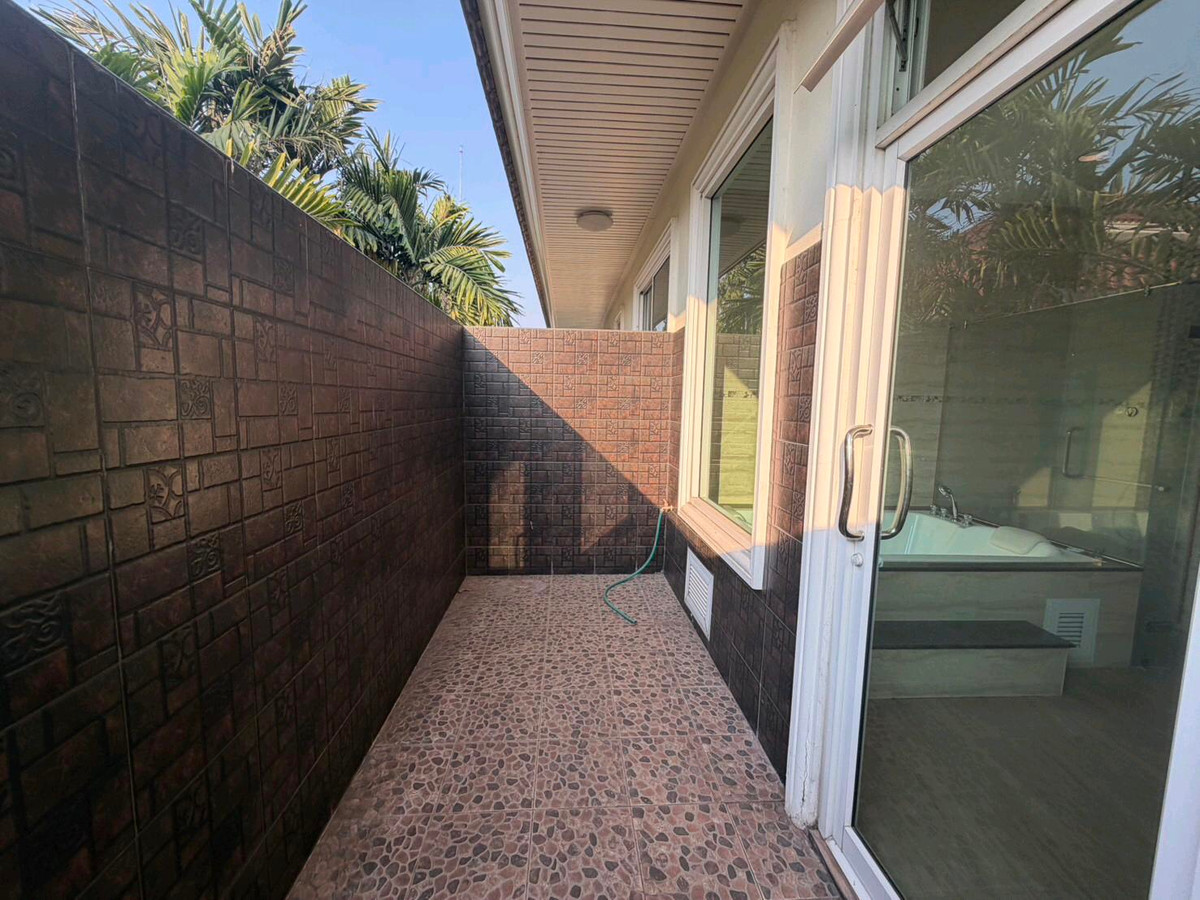 ขายบ้านเอกชัย บางบอน : บ้านเดี่ยวในโครงการ แกรนด์รอยัลนิศาชล สาทร