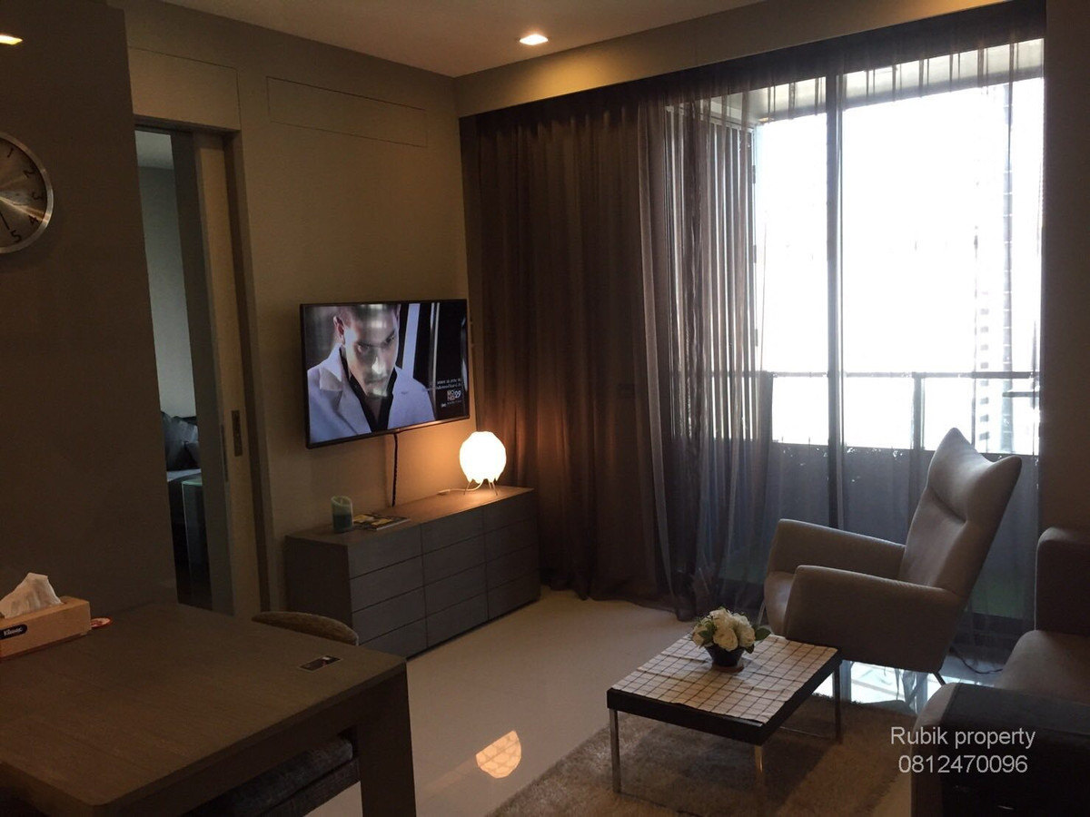 For RentCondoSilom, Saladaeng, Bangrak : 🐶🐱 Pet Friendly Condo for rent - M Silom in the heart of Silom, near BTS / MRT, very convenient to travel RB1615