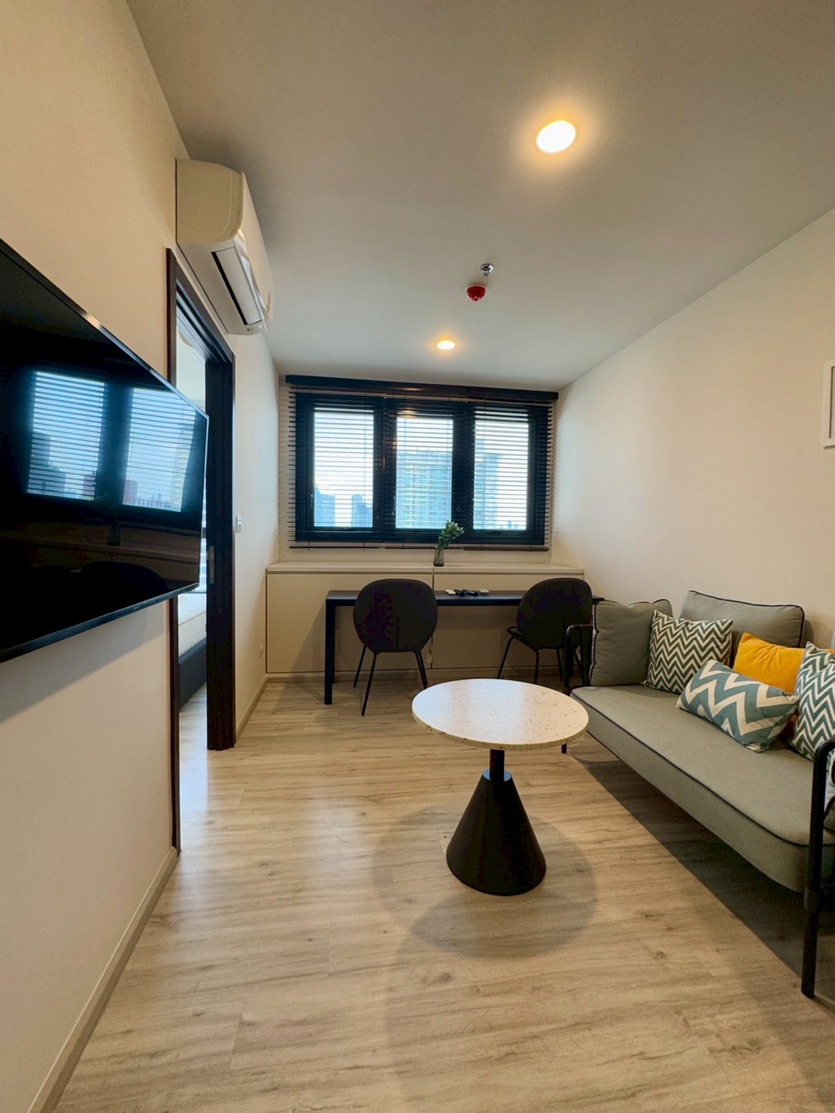 For RentCondoRatchadapisek, Huaikwang, Suttisan : Condo for rent in XT Huaikhwang (MRT Huaikhwang) (SA-01)