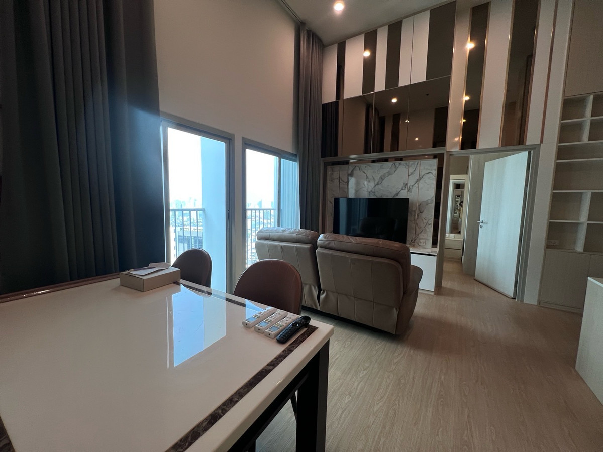 For RentCondoRatchadapisek, Huaikwang, Suttisan : RC014426 Condo penthouse for rent at NOBLE REVOLVE RATCHADA near MRT Thailand cultural center