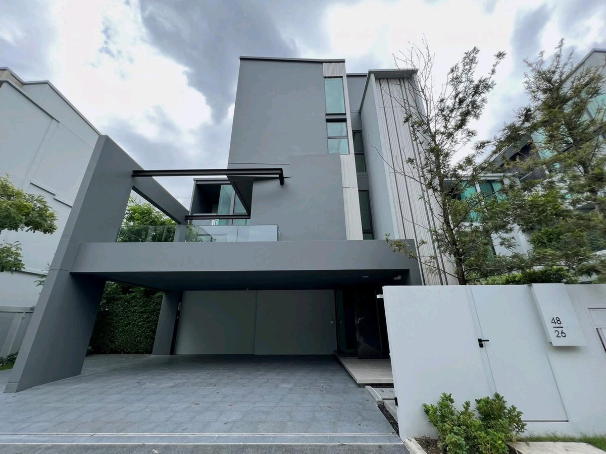 For SaleHousePattanakan, Srinakarin : 🏡 VIVE Krungthep Kreetha, luxury detached house, 4 bedrooms, 5 bathrooms, 421 sq m, land 81.6 sq m, facing north, parking for 4 cars, price 58 million baht, transfer fee is half each 📞 Luk Jeab 065-536-5165 
 
 #LukCheab #ViveKrungthepKreetha #LuxuryHouse
