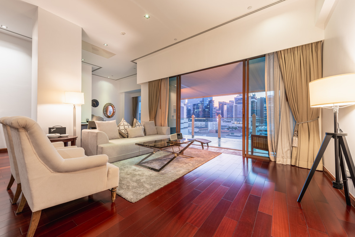 For SaleCondoSukhumvit, Asoke, Thonglor : Sale (with tenant) Le Raffine Sukhumvit 39 2 BR (private pool + maid room)