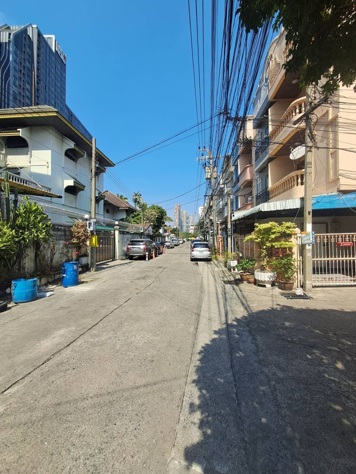 ขายทาวน์โฮมบางนา แบริ่ง ลาซาล : ทาวน์โฮม 3 ชั้น​ใกล้​#BTS​ เพียง500ม.ซ.ลาซาล1 พื้นที่ 17 ตร.ว 108 ตร.ม