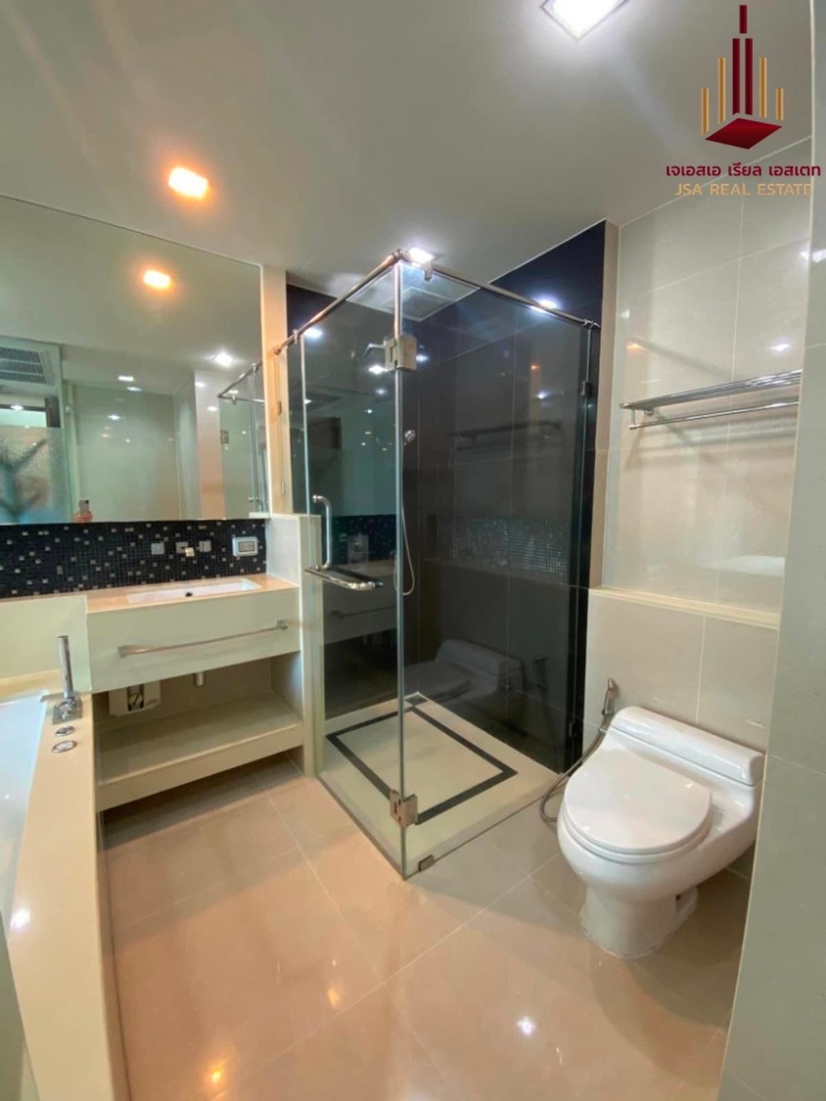 ขายคอนโดสาทร นราธิวาส : ✨ For Sale: The Address Sathorn Condo ✨ 💰 Only 14,000,000 THB