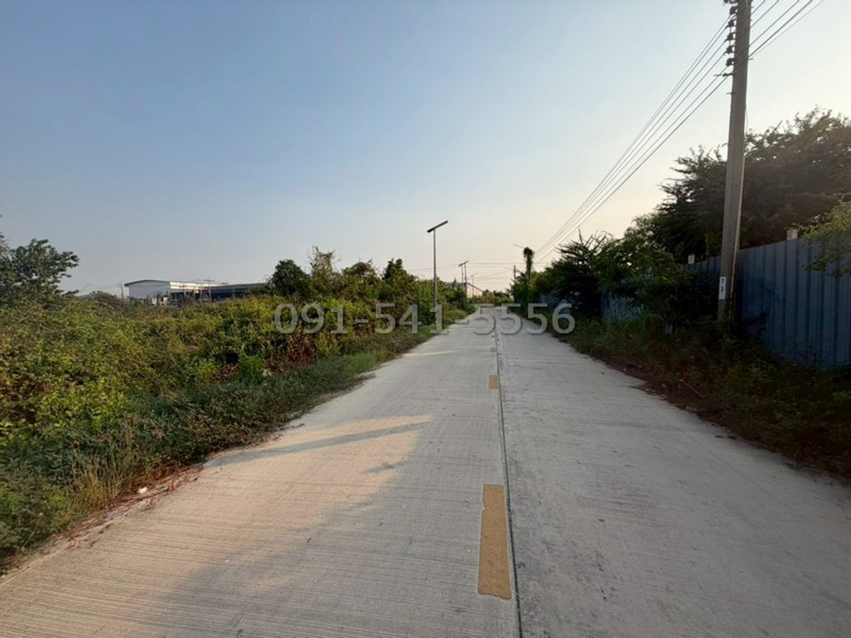 For SaleLandBangna, Bearing, Lasalle : Land for sale, 2 plots next to each other, 10 rai, along the road, Soi Pracha Uthit 90, Samut Prakan, large plot of land, beautiful plot, potential location.
