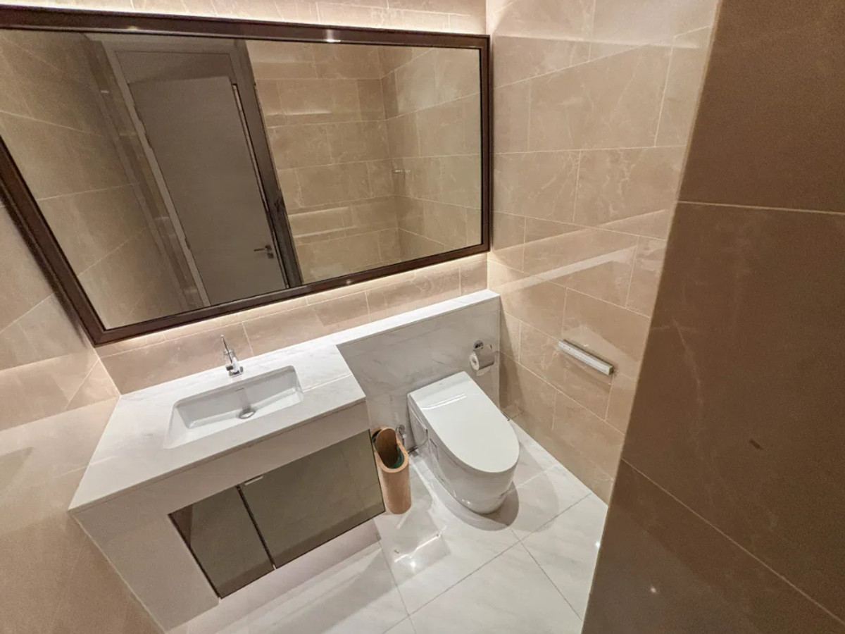 For RentCondoWitthayu, Chidlom, Langsuan, Ploenchit : The Residences At Sindhorn Kempinski 140 sq.m. 中 日 Please add LINE ID @806qphgn o8415o5483