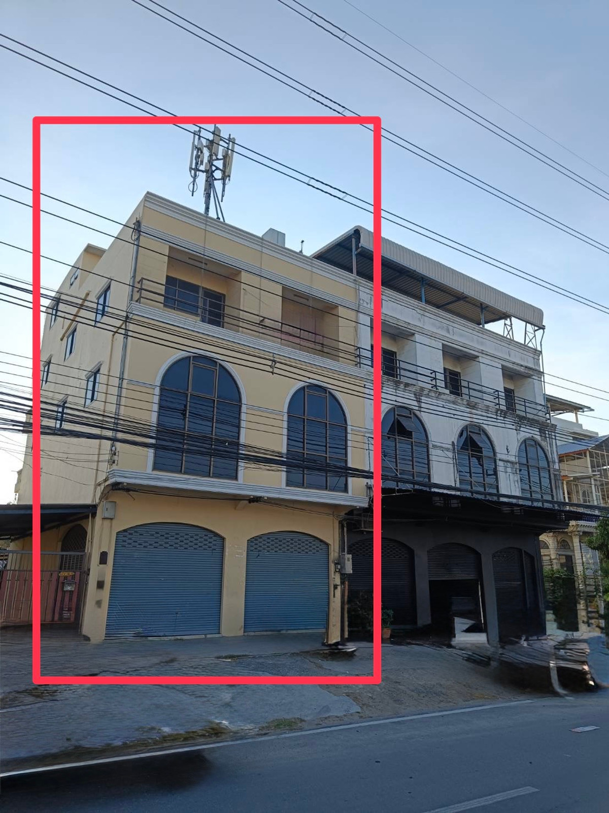 ขายอาคารพาณิชย์พัทยา บางแสน ชลบุรี สัตหีบ : อาคารพาณิชย์ 2 คูหา ติดถนนบายพาส ชลบุรี / 3 ชั้น (ขาย), Commercial building, 2 units, next to Bypass Road, Chonburi / 3-Storey (FOR SALE) YEAN088