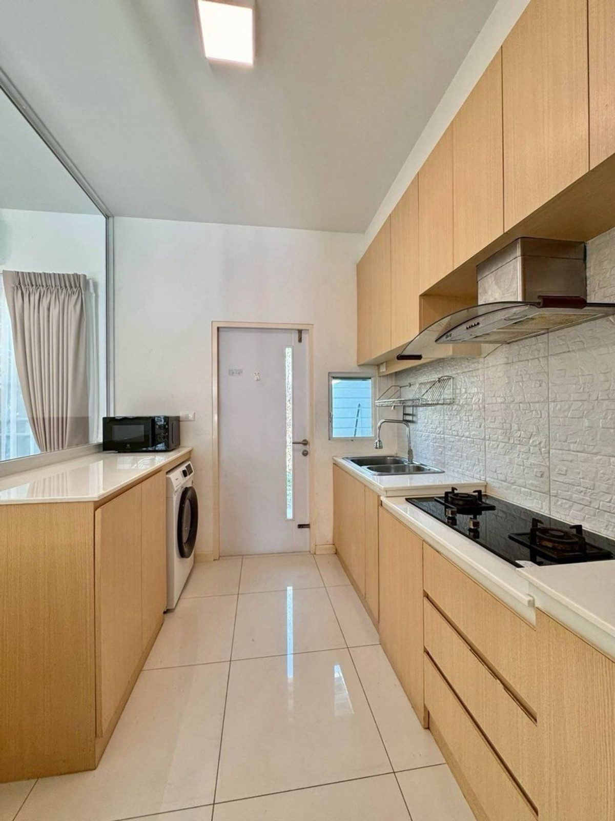 ให้เช่าทาวน์โฮมบางนา แบริ่ง ลาซาล : 💥ForRent💥3Bed • Indy Bangna-Ramkhamhang2 🏡 Near Mega Bangna‼️  🐶 Pet Friendly* Ready to move in ‼️ Fully Furnished ✨