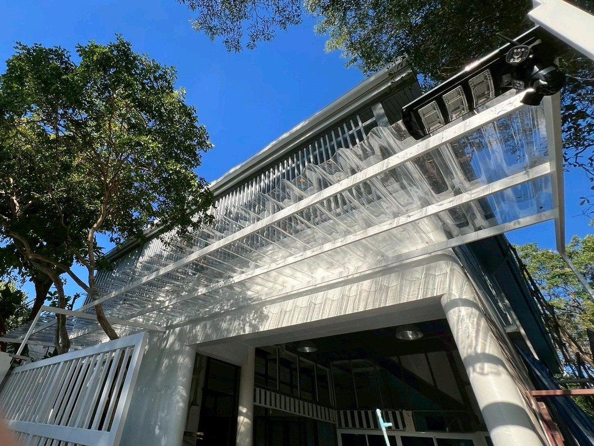 For SaleHouseMin Buri, Romklao : For sale, detached house next to the lake. Rare plot in the Sammakorn Ramkhamhaeng 110/112 project.