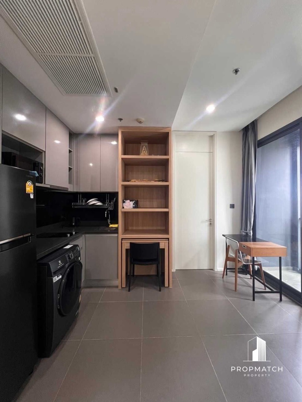 For SaleCondoLadprao, Central Ladprao : ⚡️Hot Deal⚡️M Ladprao Condo opposite Central. Next to BTS Lat Phrao Intersection, near MRT, area 30 sq m., only 4,100,000.- 📲092-6289149