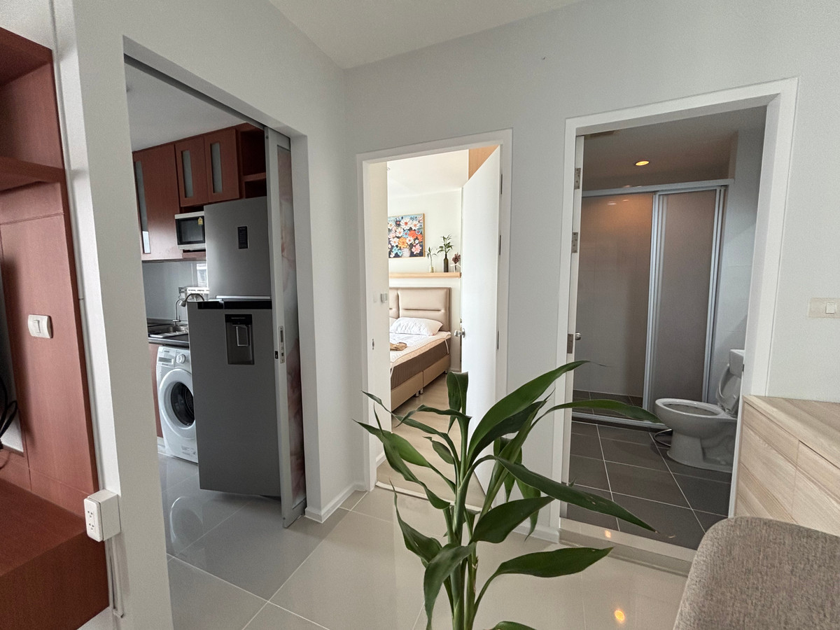 For RentCondoOnnut, Udomsuk : 🔥For Rent Now🔥 Corner unit, 17th floor, newly renovated, 2 bedrooms, unobstructed view, near BTS Phra Khanong, fully furnished with built-in furniture, ready to move in.