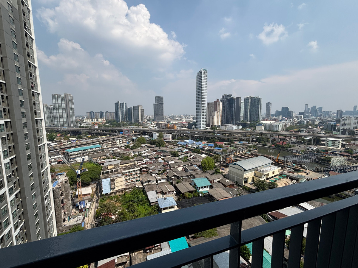 For RentCondoOnnut, Udomsuk : 🔥For Rent Now🔥 Corner unit, 17th floor, newly renovated, 2 bedrooms, unobstructed view, near BTS Phra Khanong, fully furnished with built-in furniture, ready to move in.
