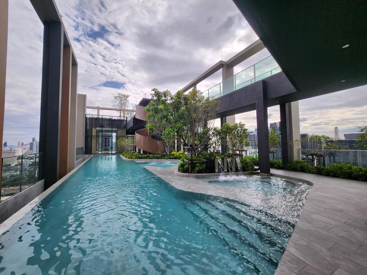 ให้เช่าคอนโดพระราม 9 เพชรบุรีตัดใหม่ RCA : 🔥ให้เช่าด่วน🔥โนเบิล นิว ดิสทริค อาร์ไนน์  เฟอร์นิเจอร์ครบพร้อมเข้าอยู่ MRT พระราม 9 และ Central พระราม 9