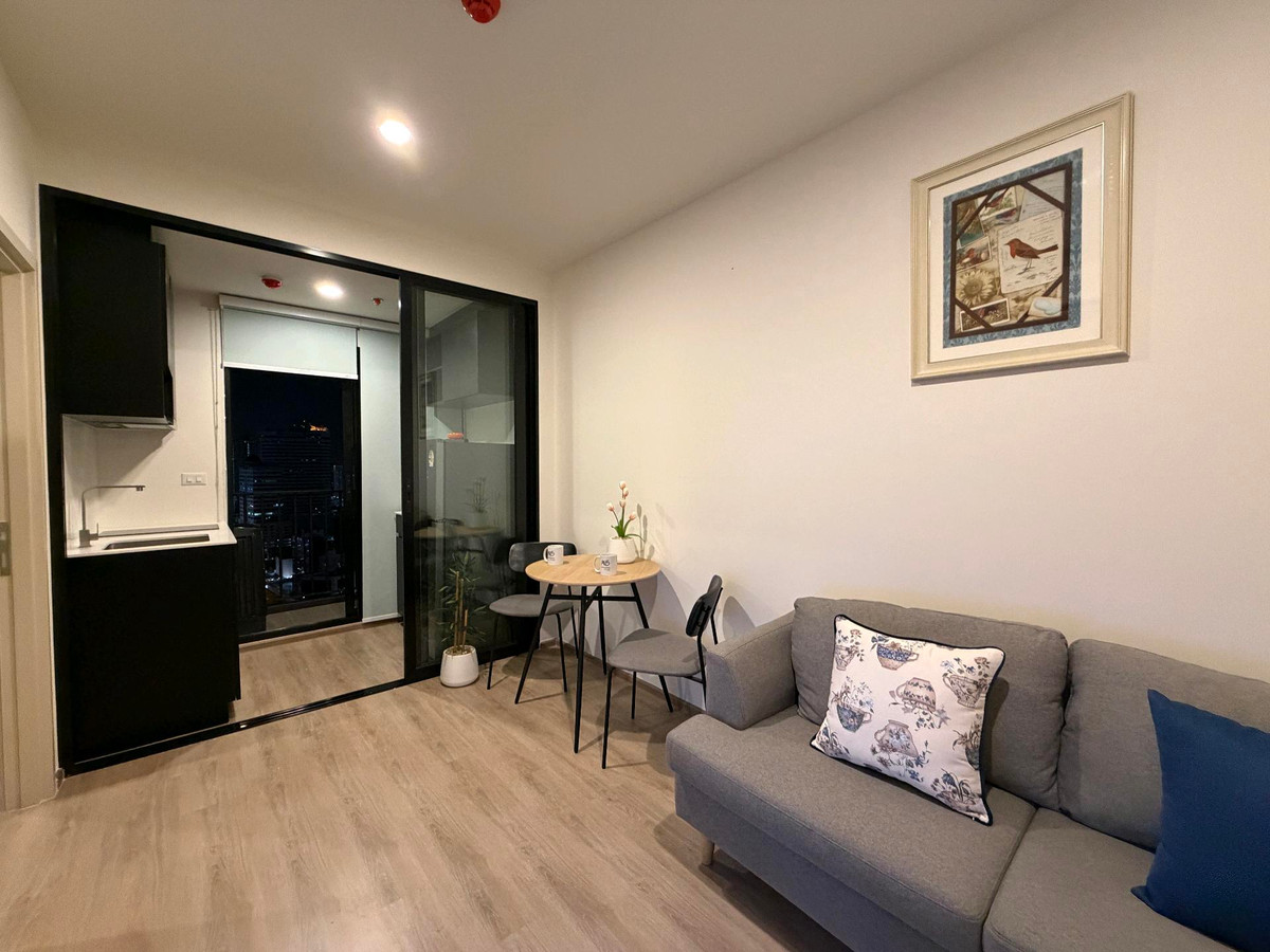 ให้เช่าคอนโดพระราม 9 เพชรบุรีตัดใหม่ RCA : 🔥ให้เช่าด่วน🔥โนเบิล นิว ดิสทริค อาร์ไนน์  เฟอร์นิเจอร์ครบพร้อมเข้าอยู่ MRT พระราม 9 และ Central พระราม 9