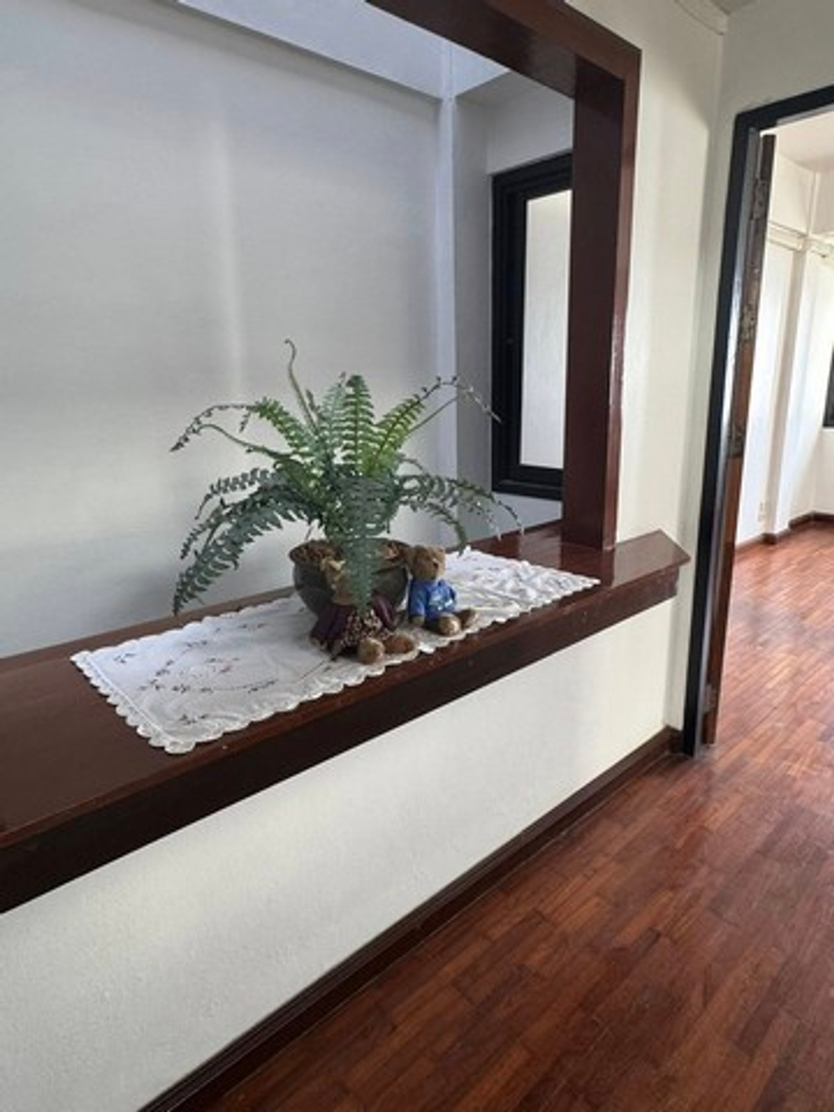 ให้เช่าโฮมออฟฟิศนานา : HR3198PREMIUM RENTAL] Modern Home Office Sukhumvit 4 – Nana Prime Location  Newly Renovated  Steps from BTS and Benjakitti Park