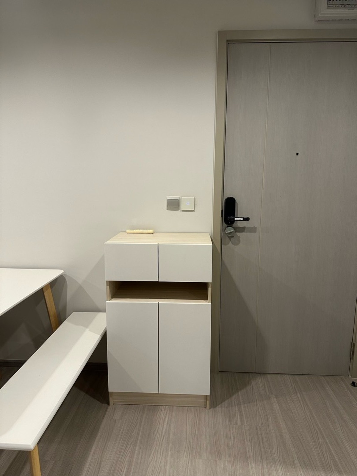 คอนโดลาดพร้าว เซ็นทรัลลาดพร้าว : ขาย หรือ ให้เช่า 2 ห้องนอน 1 ห้องน้ำ อาคาร บี ชั้น 24