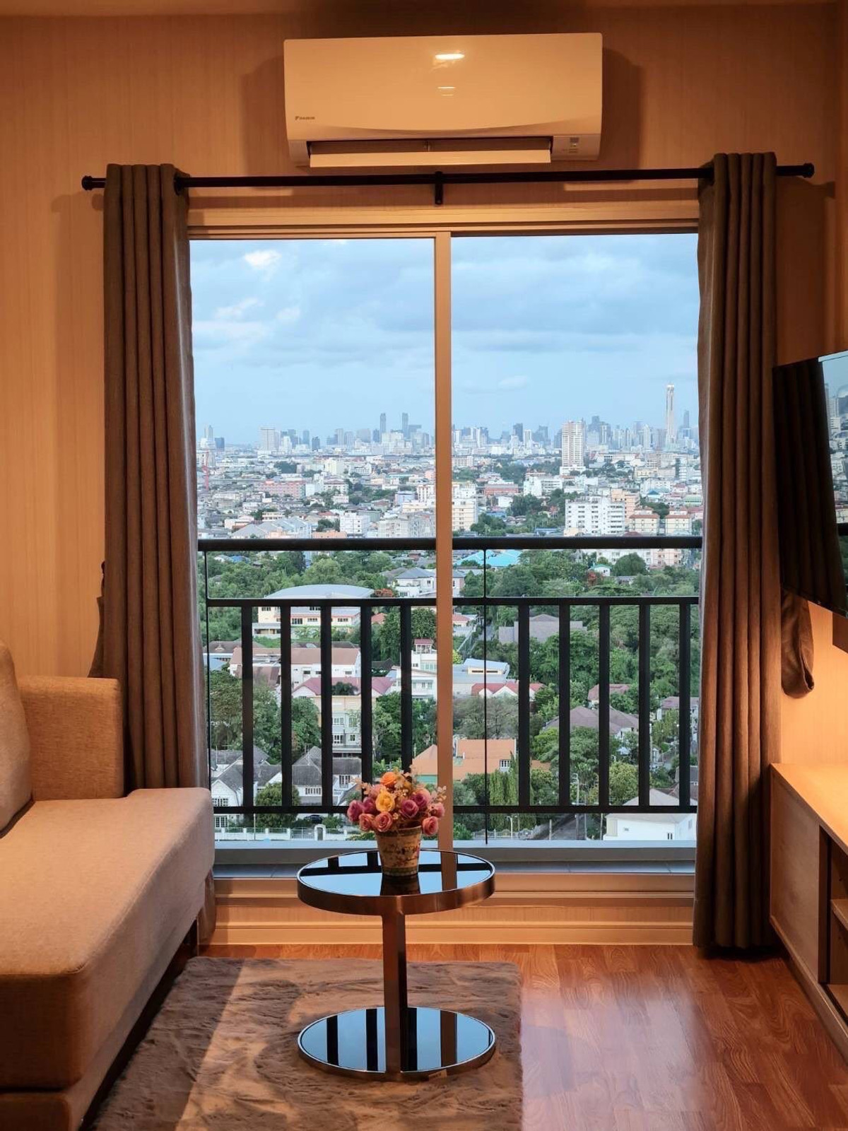 ให้เช่าคอนโดปิ่นเกล้า จรัญสนิทวงศ์ : ⭐️ Lumpini Park Boromratchachonni - Sirindhorn⭐️ 1 BED 1 BATH  ห้องตกแต่งบิ้วอิน มีเครื่องใช้ไฟฟ้าพร้อมอยู่