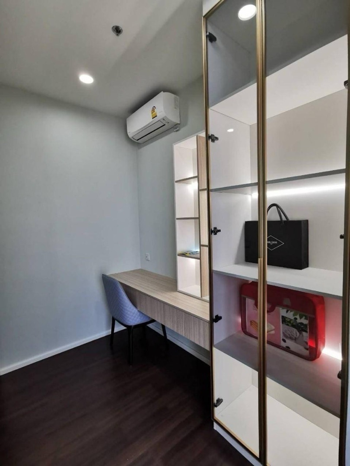 ให้เช่าคอนโดอ่อนนุช อุดมสุข : 🏙 RENT | WHIZDOM INSPIRE Sukhumvit 101✨ ห้องใหญ่พิเศษ 4 ห้องนอน📍 สุขุมวิท 101 กรุงเทพฯ📐 ขนาด 188 ตร.ม.🏢 ชั้น 40+  ทิศใต้ วิวสวย ลมดี🛏 4 Bedrooms🛁 4 Bathrooms🍳 ครัวเปิด💰 ค่าเช่า 180,000 บาท/เดือน