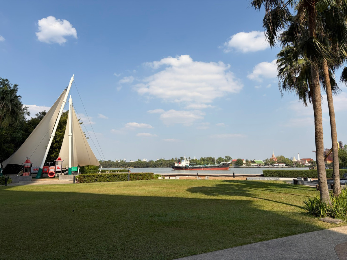 For SaleCondoRama3 (Riverside),Satupadit : For sale/rent Supalai Prima Riva Rama 3 | 3 bedrooms, high floor, river view ________________________________________ Luxury riverfront condo Supalai Prima Riva Rama 3, 42nd floor, area 256 sq m., 3 bedrooms, 5 bathrooms, maids room, panoramic Chao Phraya